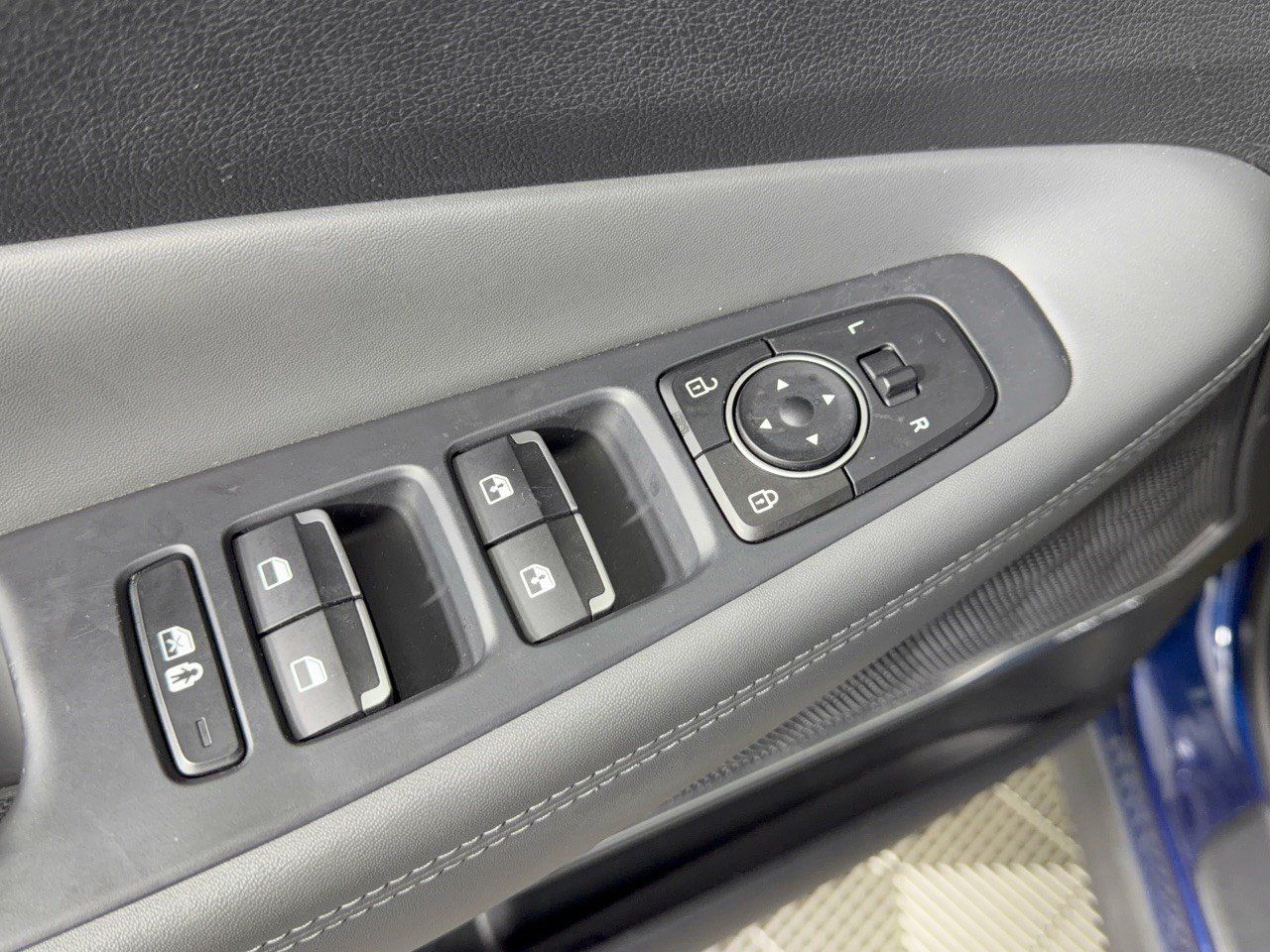 Used 2023 Hyundai Santa Fe SEL w/ Premium Package FWD image 15