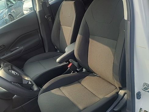 Certified 2025 Nissan Kicks Play S image 15