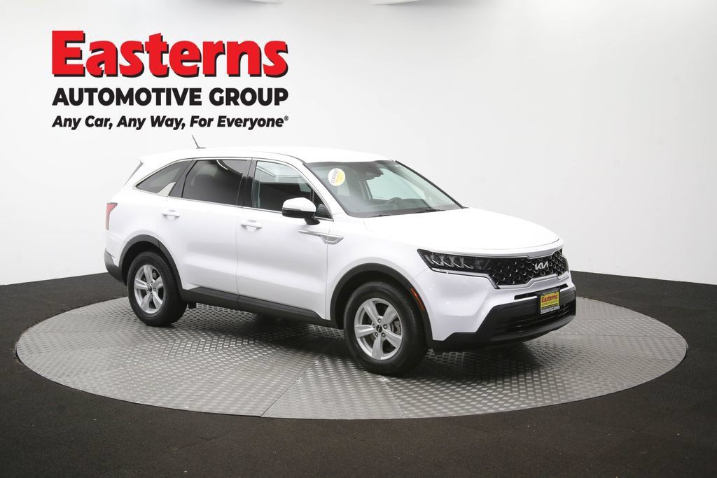 Used 2023 Kia Sorento LX FWD image 46