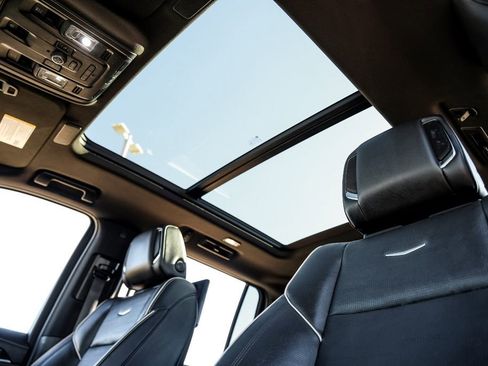 Used 2021 Cadillac Escalade ESV Sport image 4