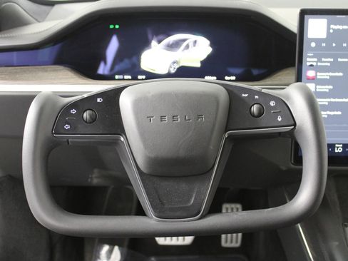 Used 2021 Tesla Model S Plaid image 13