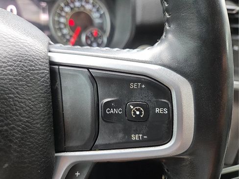 Used 2020 RAM 1500 Big Horn AWD/4WD image 16