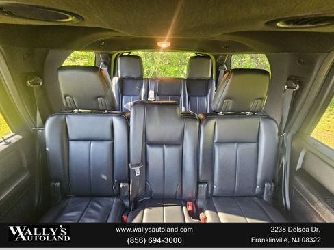 Used 2017 Ford Expedition Limited w/ Equipment Group 301A AWD/4WD image 31