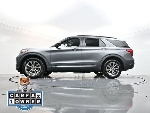 Used 2022 Ford Explorer XLT w/ Equipment Group 202A image 33