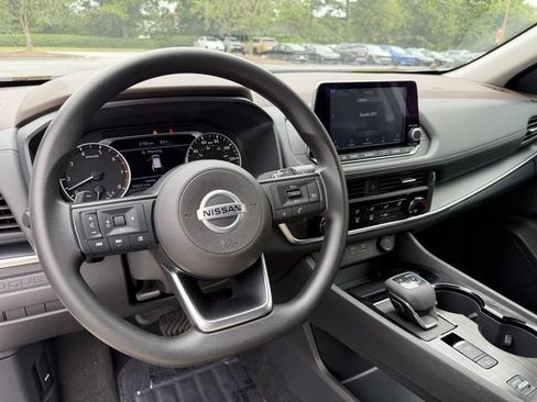 Used 2021 Nissan Rogue S FWD image 13