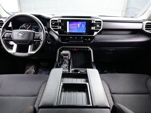 Used 2022 Toyota Tundra SR5 w/ SR5 Convenience Package image 14