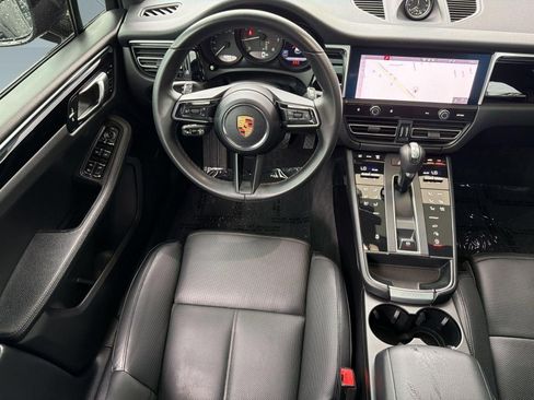 Used 2023 Porsche Macan AWD/4WD image 31