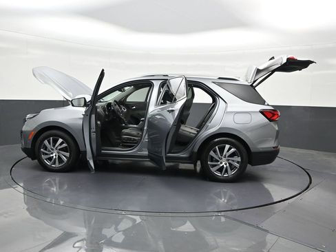Used 2023 Chevrolet Equinox Premier FWD image 35
