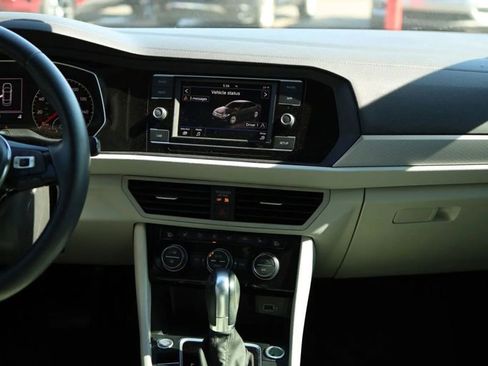 Used 2019 Volkswagen Jetta S image 30