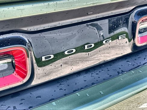 Used 2022 Dodge Challenger GT AWD/4WD image 15