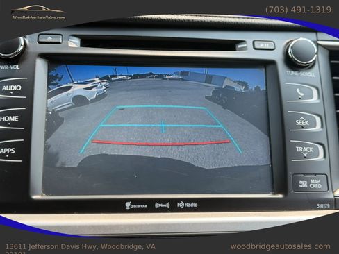 Used 2017 Toyota Highlander XLE AWD/4WD image 32