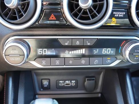 Used 2025 Nissan Sentra SR w/ SR Premium Package FWD image 25