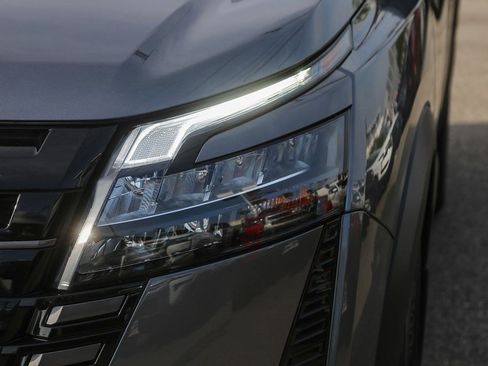 New 2026 Nissan Pathfinder SV FWD image 4