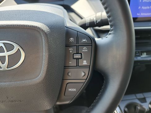 Used 2024 Toyota Prius LE image 31