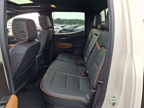 New 2026 GMC Canyon AT4 w/ Technology Plus Package AWD/4WD image 7