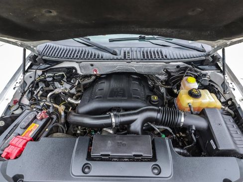 Used 2017 Ford Expedition EL XLT image 17