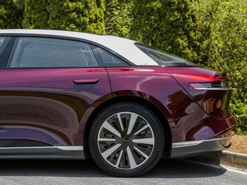 Used 2024 Lucid Air Touring AWD/4WD image 10
