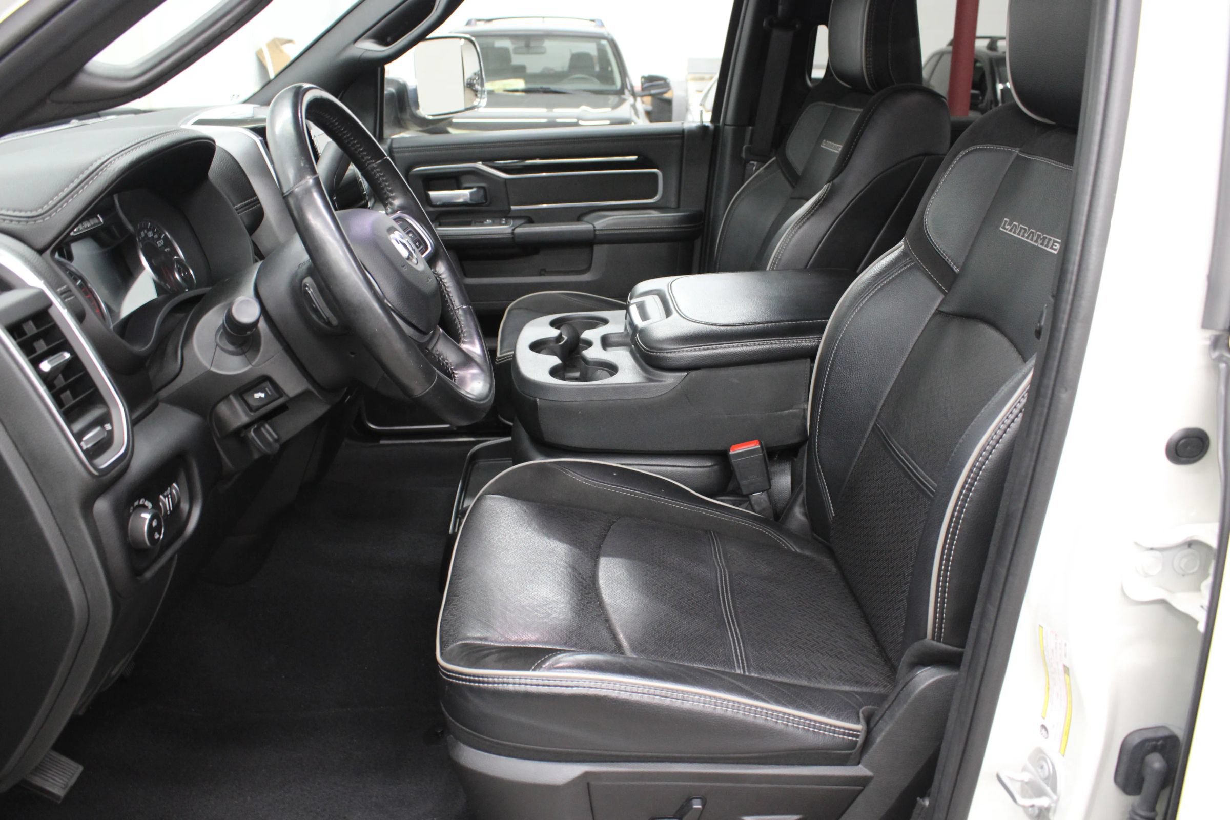 Used 2022 RAM 2500 Laramie AWD/4WD image 11