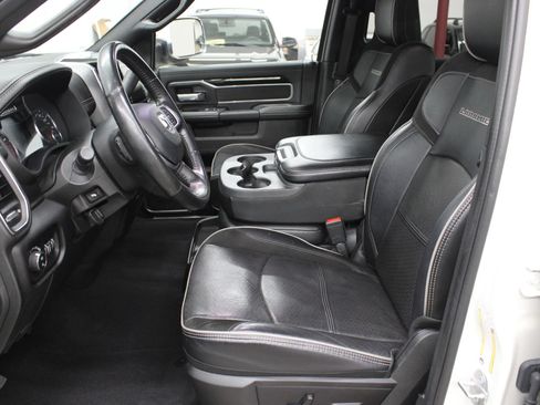 Used 2022 RAM 2500 Laramie AWD/4WD image 11