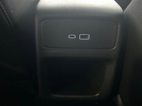 Used 2025 Chevrolet Trax LT w/ LT Convenience Package image 28