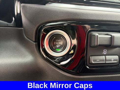 Used 2024 Chevrolet Silverado 2500 LT AWD/4WD image 31