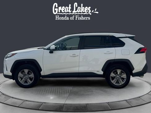 Used 2025 Toyota RAV4 XLE AWD/4WD image 2