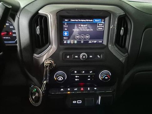 Used 2023 Chevrolet Silverado 1500 Custom RWD image 16