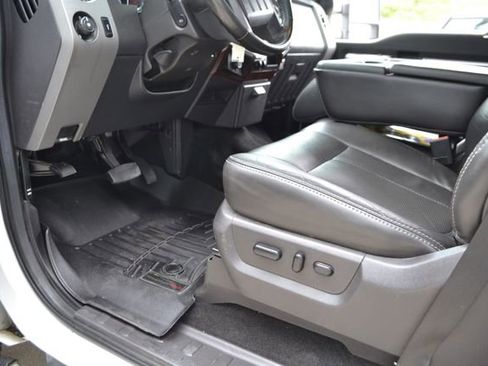 Used 2011 Ford F350 Lariat w/ Lariat Interior Pkg AWD/4WD image 18