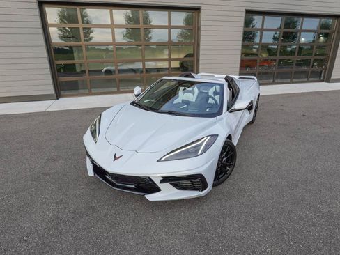 Used 2024 Chevrolet Corvette Stingray Preferred Conv w/ Stealth Interior Trim Package RWD image 32