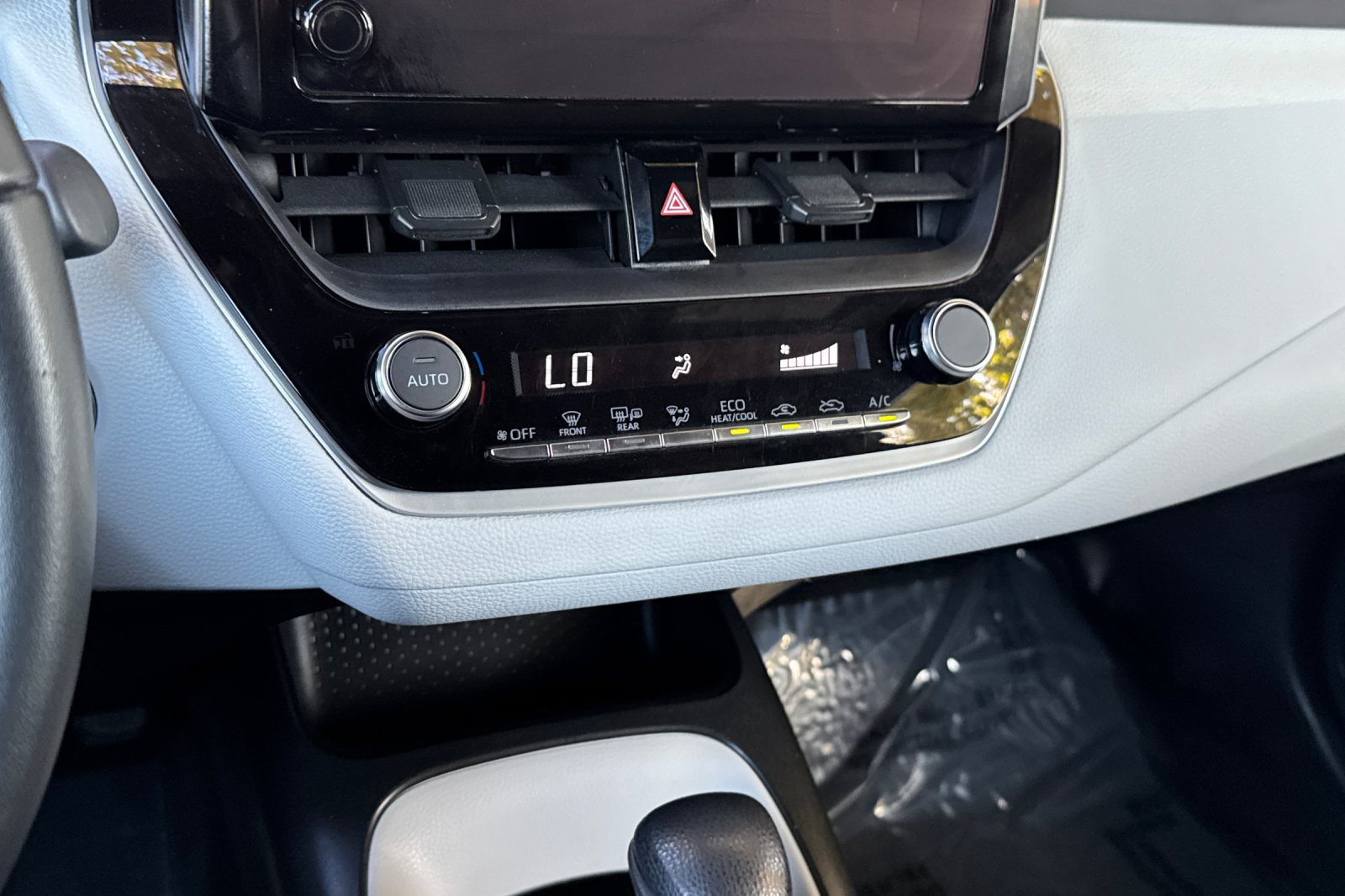 Used 2026 Toyota Corolla SE FWD image 22