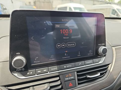 Used 2023 Nissan Altima 2.5 SV FWD image 25