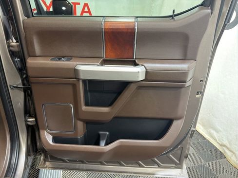 Used 2019 Ford F150 King Ranch w/ Equipment Group 601A Luxury AWD/4WD image 13