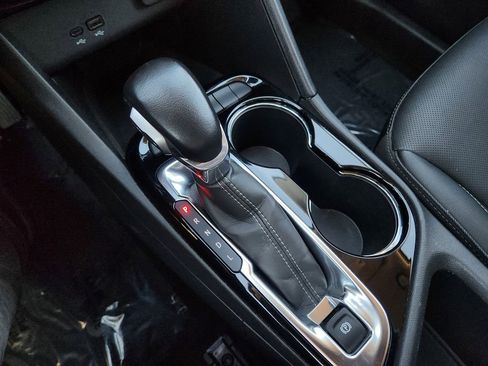 Used 2024 Buick Encore GX Sport Touring image 21