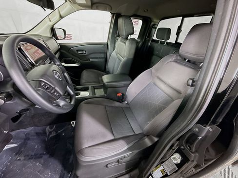 Certified 2025 Nissan Frontier SV RWD image 24