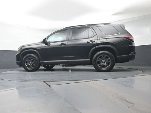 Certified 2023 Honda Pilot TrailSport image 30