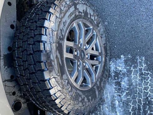 Used 2022 Ford Ranger Lariat w/ Tremor Off-Road Package image 9