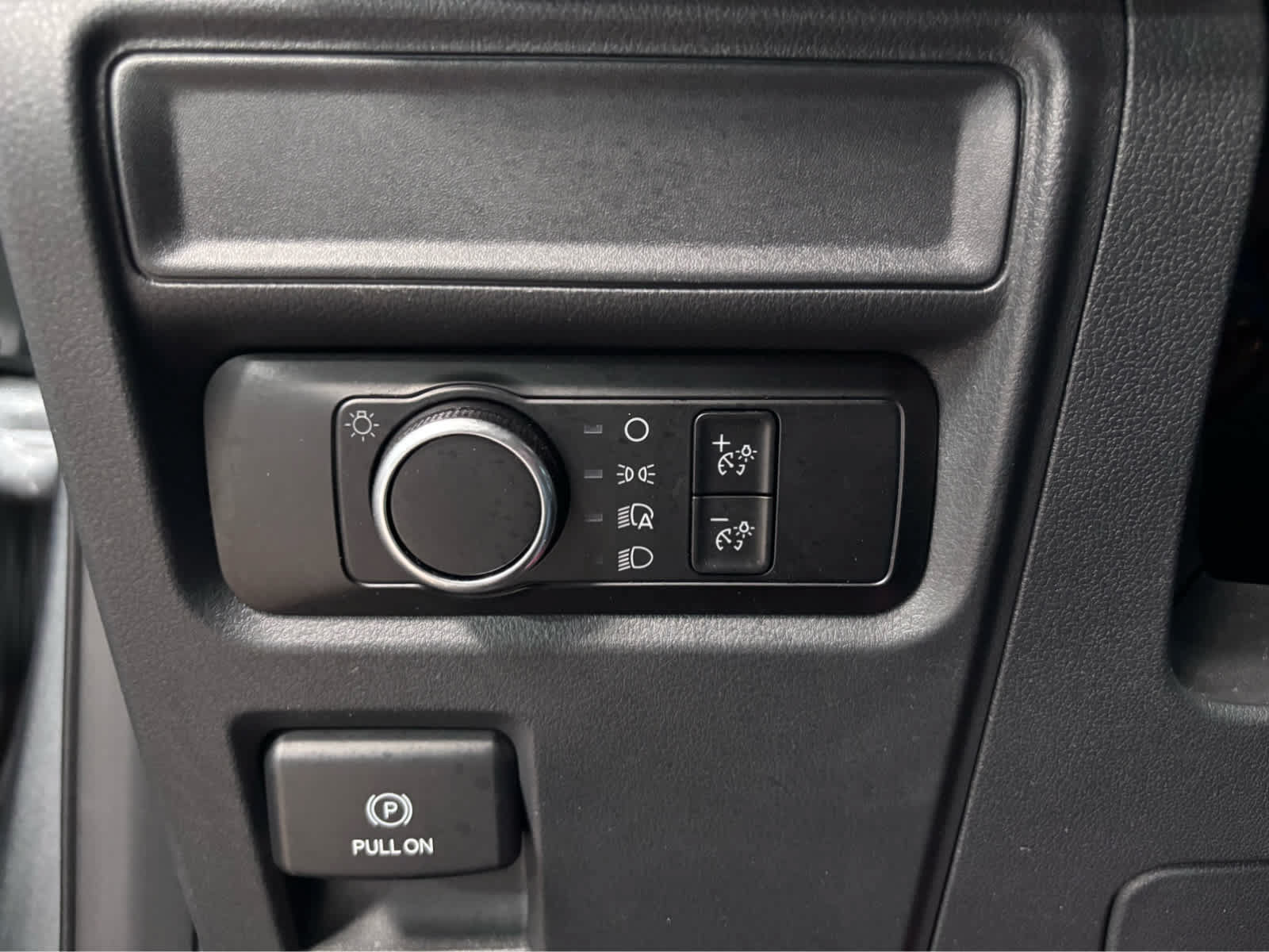 Used 2024 Ford Expedition XLT AWD/4WD image 27