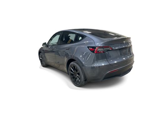 Certified 2023 Tesla Model Y Long Range AWD/4WD image 4