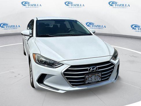 Used 2017 Hyundai Elantra SE image 7