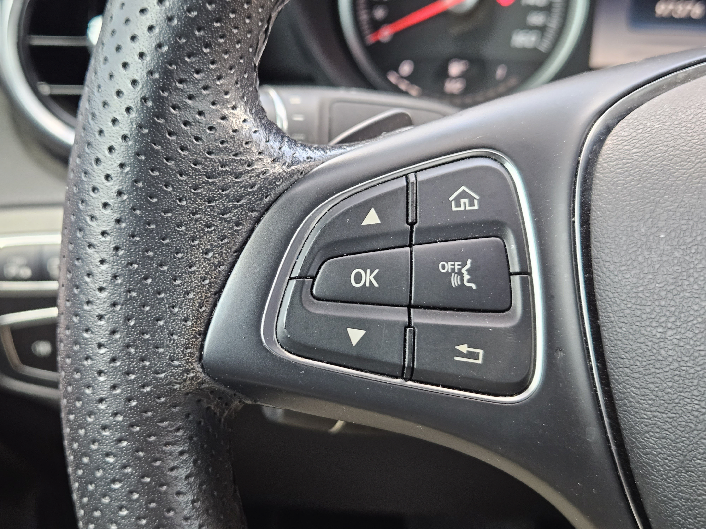 Used 2019 Mercedes-Benz GLC 300 4MATIC Coupe image 20