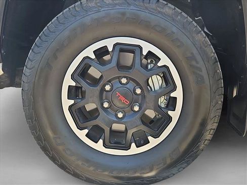Certified 2024 Toyota Tacoma TRD Off-Road w/ TRD Off Road Upgrade Package AWD/4WD image 30