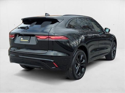 New 2025 Jaguar F-PACE R-Dynamic S image 9