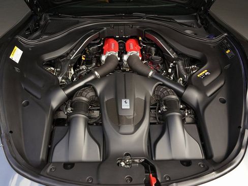 Used 2021 Ferrari Roma image 27