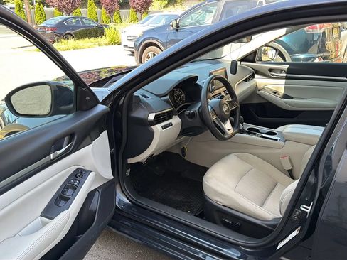 Used 2022 Nissan Altima 2.5 SV FWD image 23