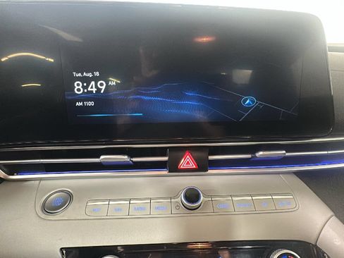 Certified 2023 Hyundai Elantra Limited FWD image 22