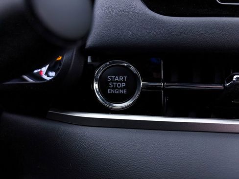 New 2026 Mitsubishi Outlander SE FWD image 15