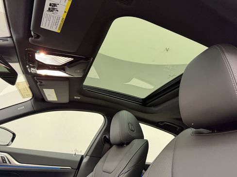 New 2026 BMW i4 eDrive40 w/ M Sport Package RWD image 25