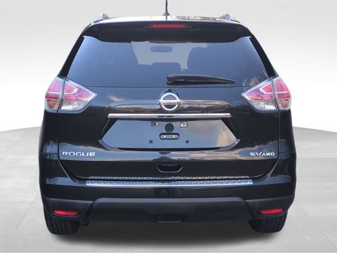 Used 2016 Nissan Rogue SV w/ SV Premium Package image 5