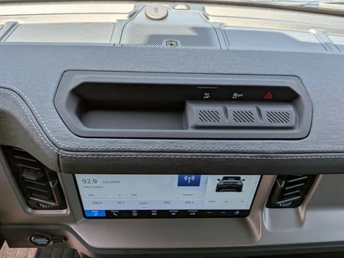 Used 2025 Ford Bronco Outer Banks AWD/4WD image 14
