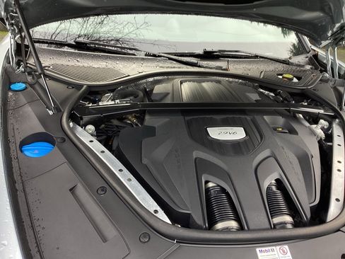 Used 2021 Porsche Panamera image 20